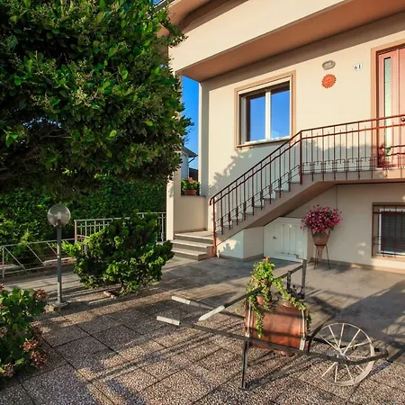 Bed & Breakfast Casa Guareschi *